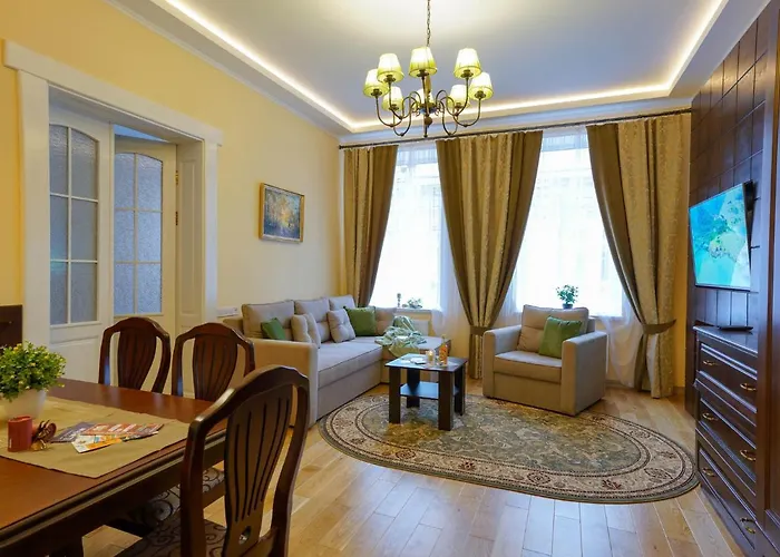 At Shopena St. 4 公寓 利沃夫